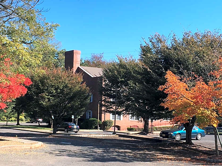 Colts Neck Inn Hotel