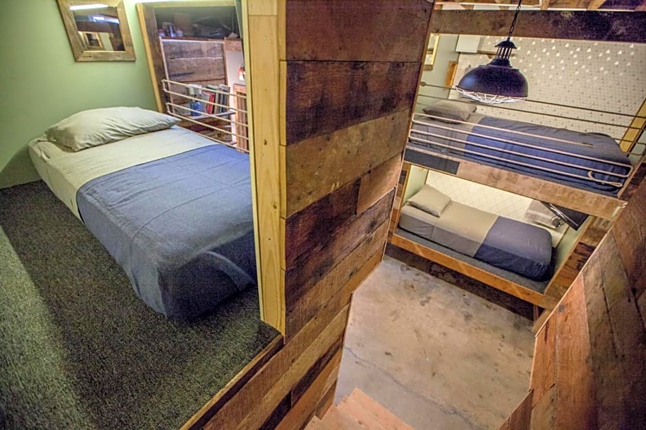 PodShare Los Feliz