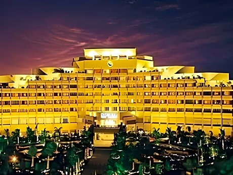 Fangzhong Holiday Hotel