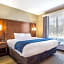 Comfort Suites