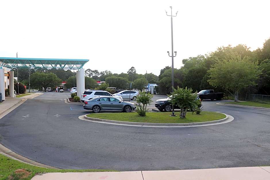 Howard Johnson by Wyndham Tifton GA I-75