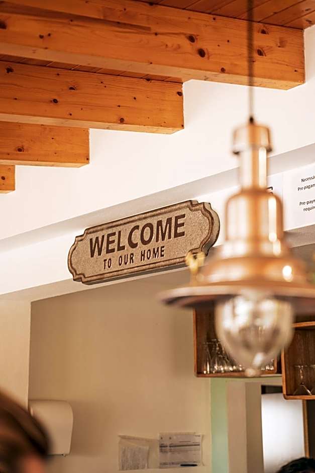 Sagres Sun Stay - Surf Camp & Hostel