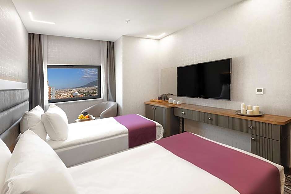 Lilium Hotel & Suites