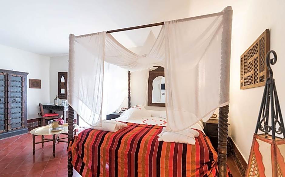 Alcoba Del Rey De Sevilla