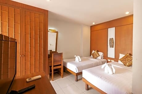 Deluxe Double or Twin Room