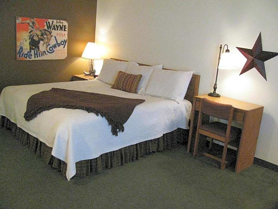 Covered Wagon Motel Lusk WY