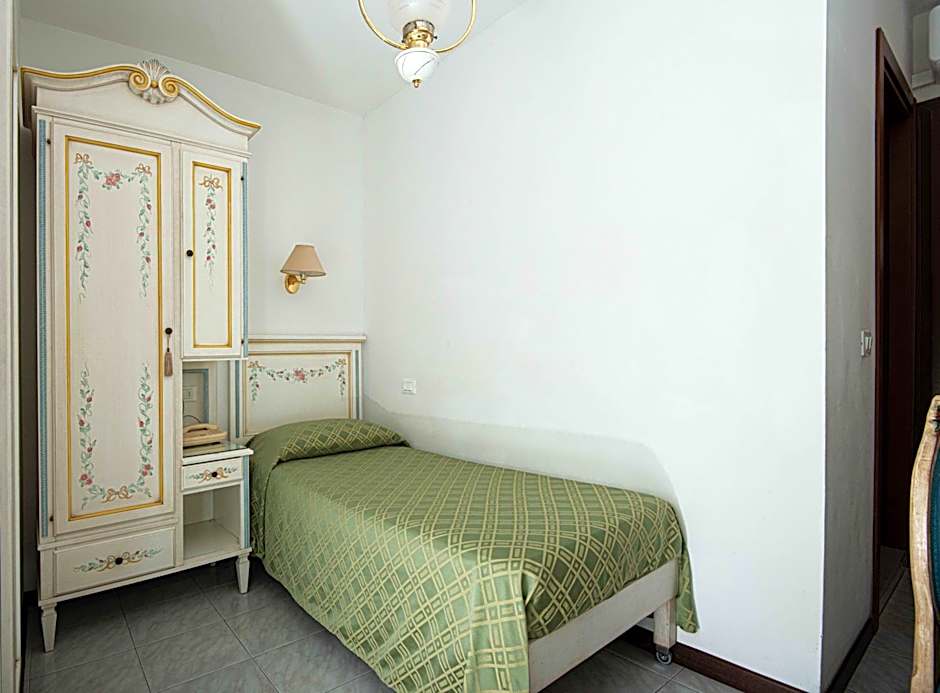 Hotel Oasi