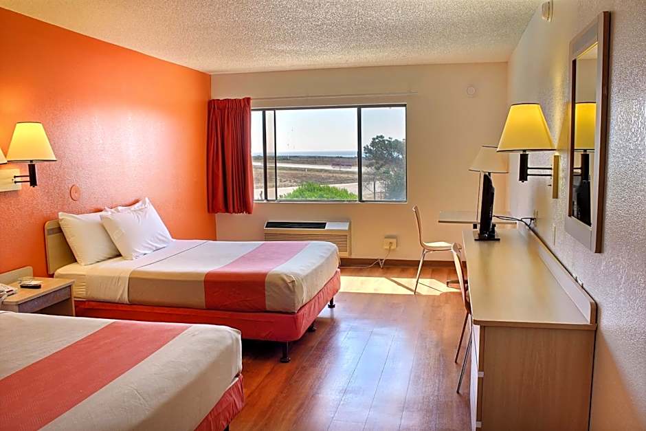 Motel 6-San Simeon, CA - Hearst Castle Area