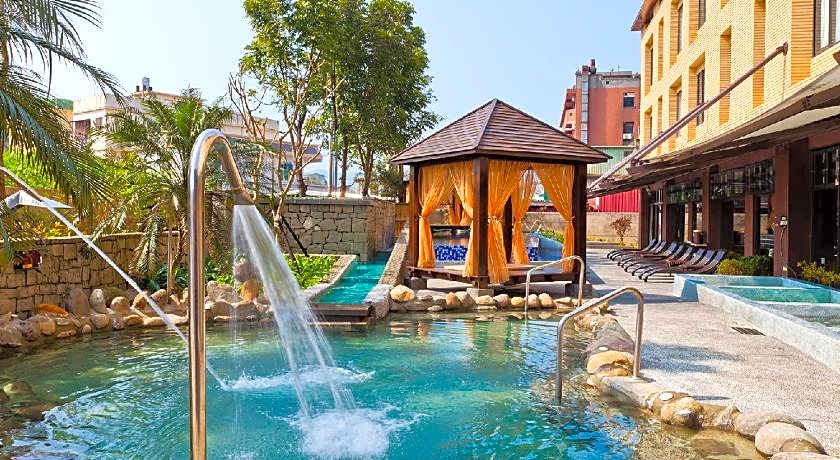 The Loft Seaside Suite