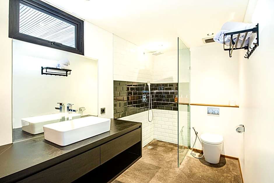 Expansive Loft 200m From Canggu Beach Haven