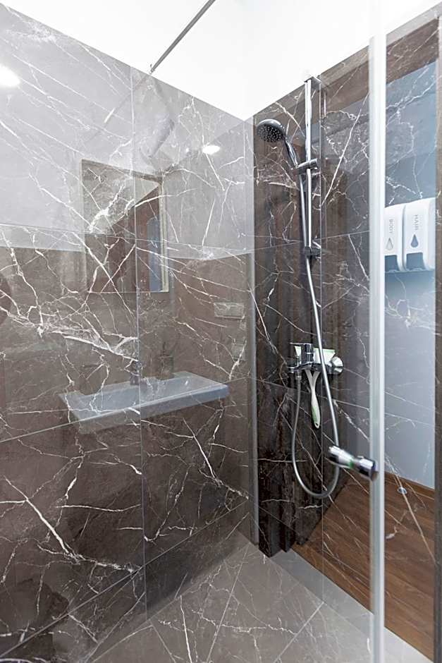 Oak house apartments