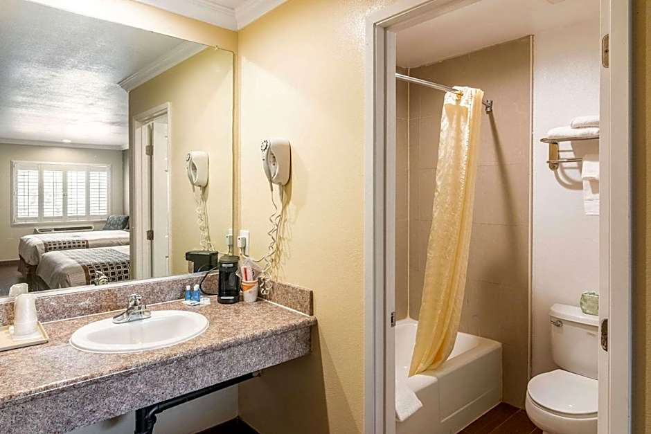 Rodeway Inn Artesia Cerritos