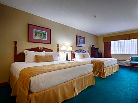 Queen Room with Two Queen Beds - Non-Smoking