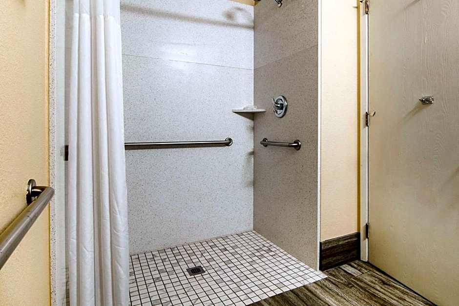 Quality Inn & Suites Albany Corvallis