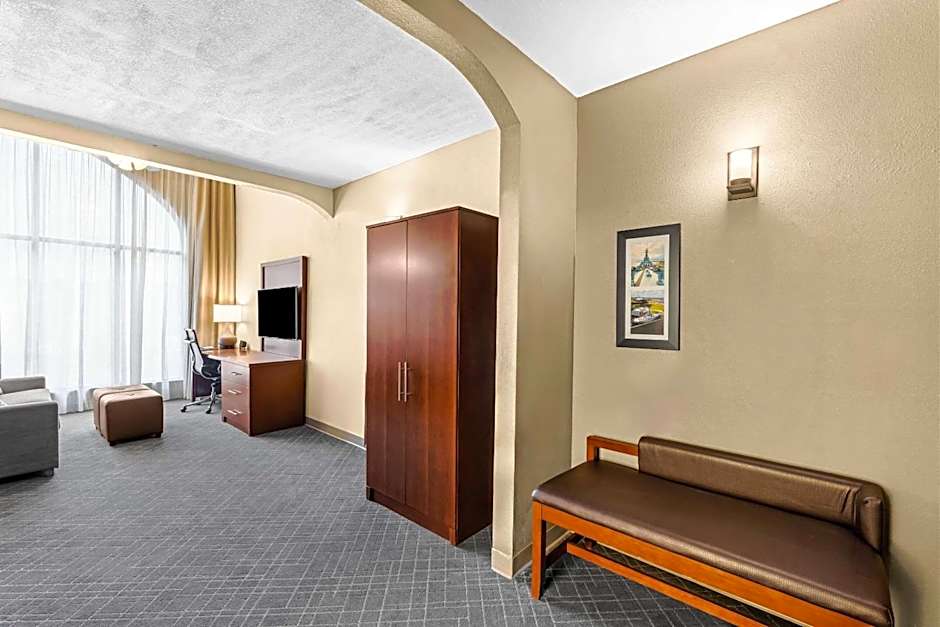 Comfort Suites Mobile East Bay