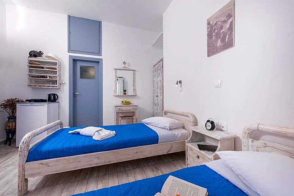 Maryloujohn Villas Oia