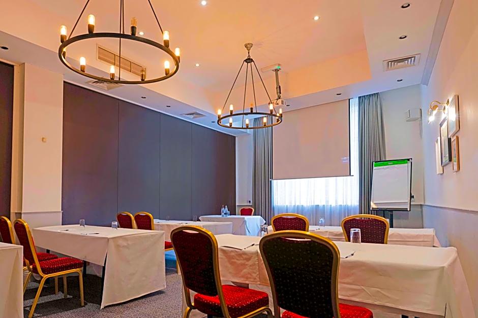 Bristol Grand Hotel By Sunday