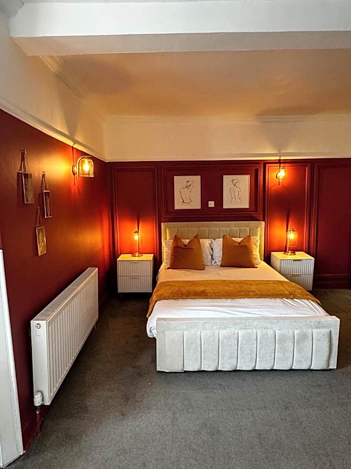 The Golden Lion Hotel