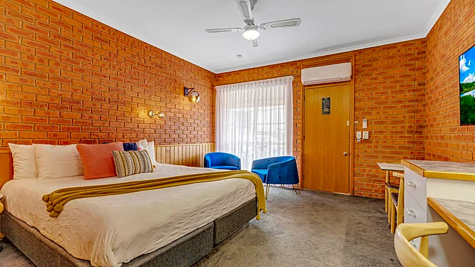 Golden River Motor Inn