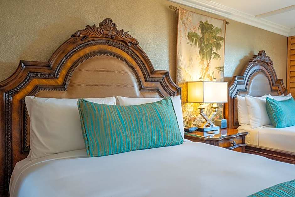 Pacific Terrace Hotel