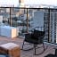 Loft In The Heart Of Americana, Have An Artsy Stay
