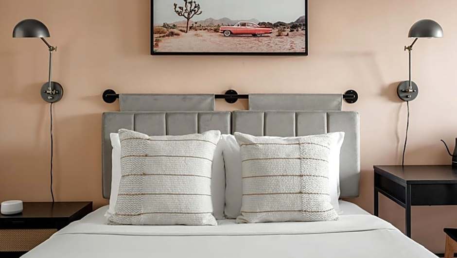 Leland Hotel