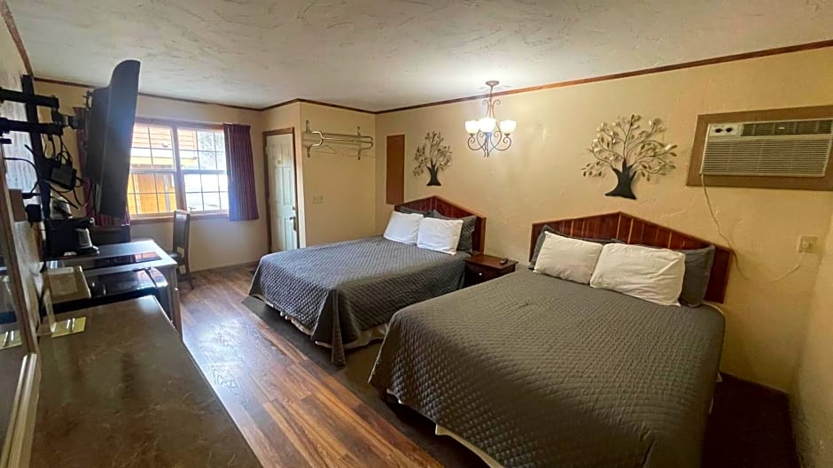 Cedar Wood Inn