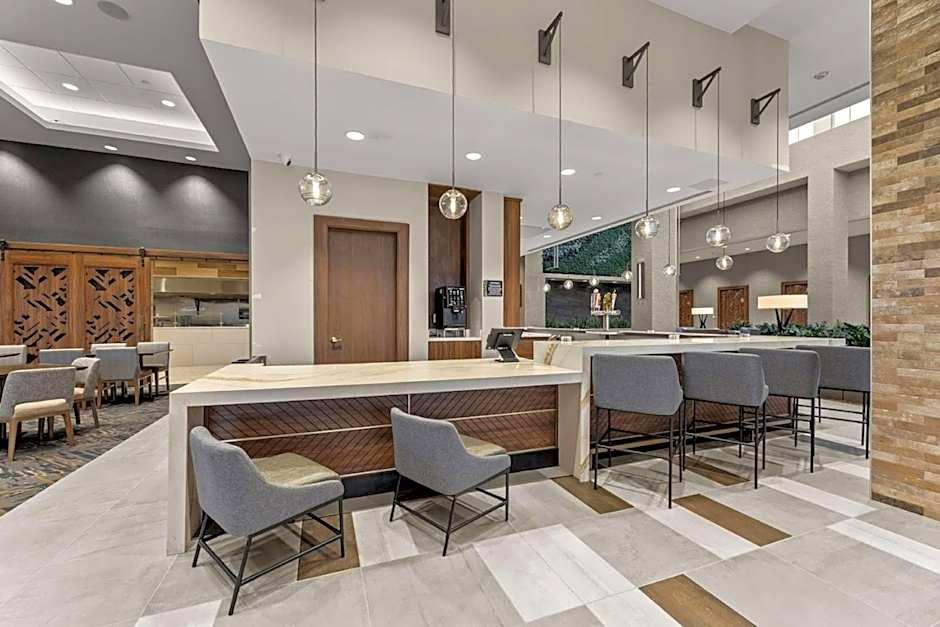 Embassy Suites by Hilton Irving Las Colinas