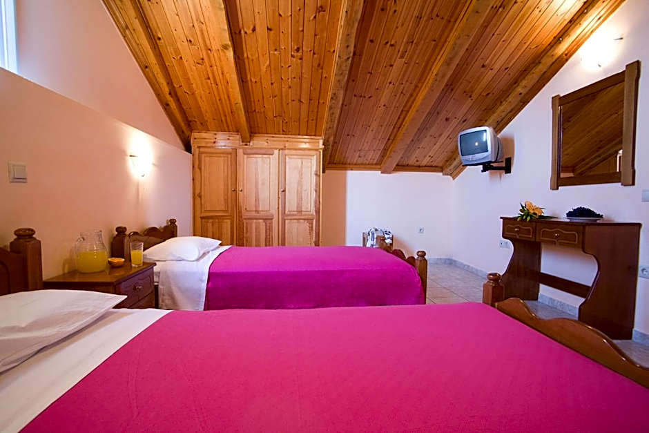 Pansion Filoxenia Apartments & Studios