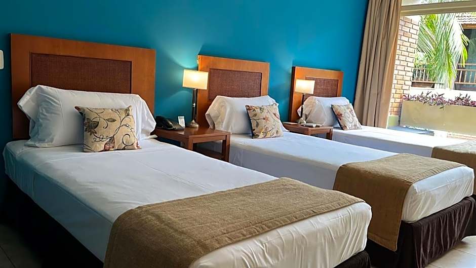 Hotel Raices Esturion