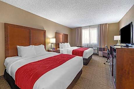 Comfort Inn & Suites Hays I-70