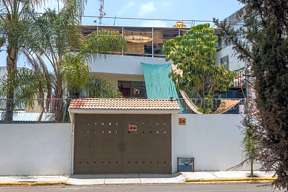 La Créme de la Créme Hostel