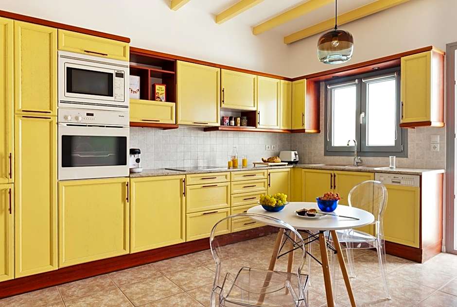 Christou Estate & Villas