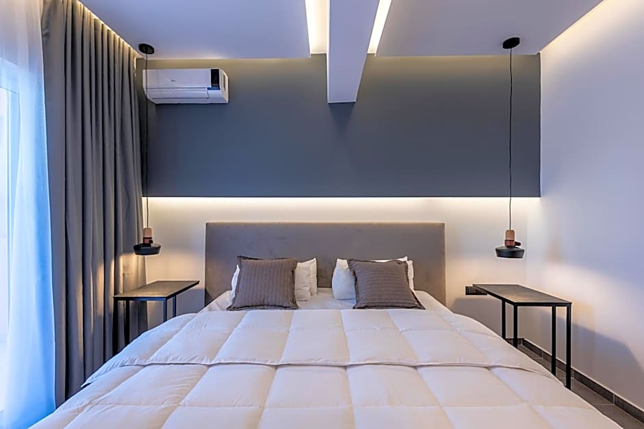 Cirillo Family Hotel-Christinas Studios