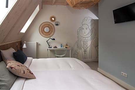 Double Room with Private Bathroom