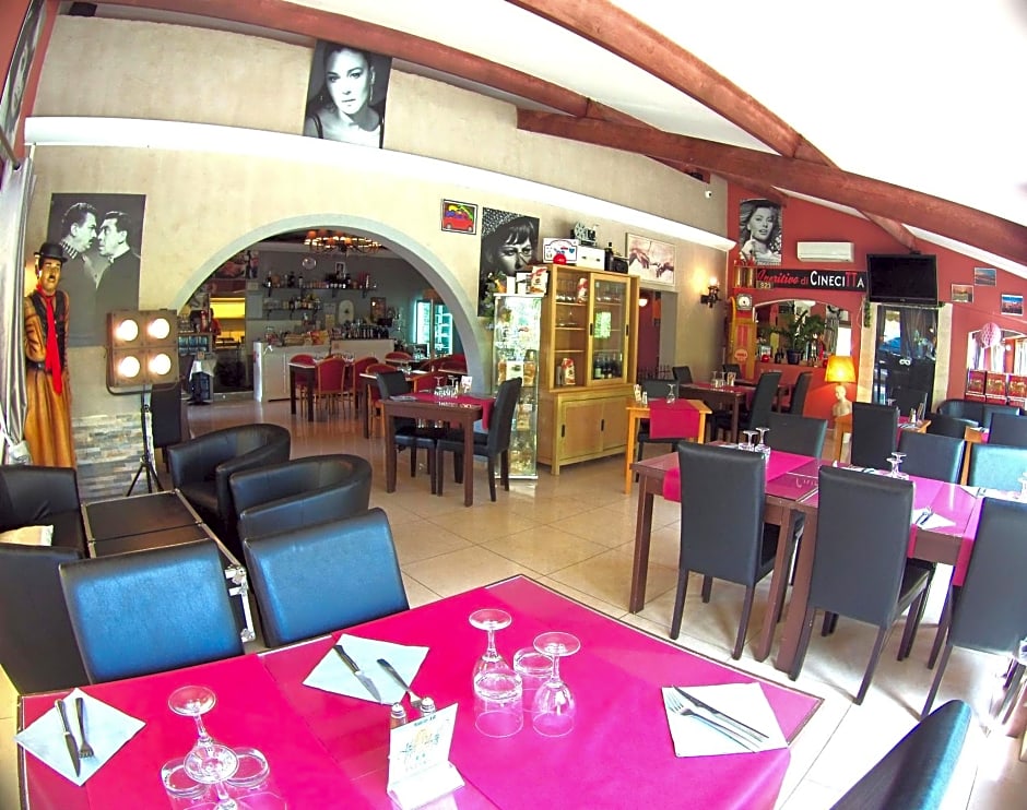 Atoll Hotel restaurant