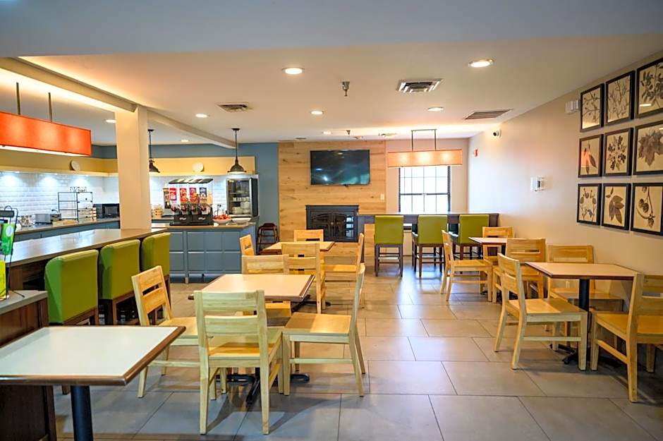 Country Inn & Suites by Radisson, Greenfield, IN
