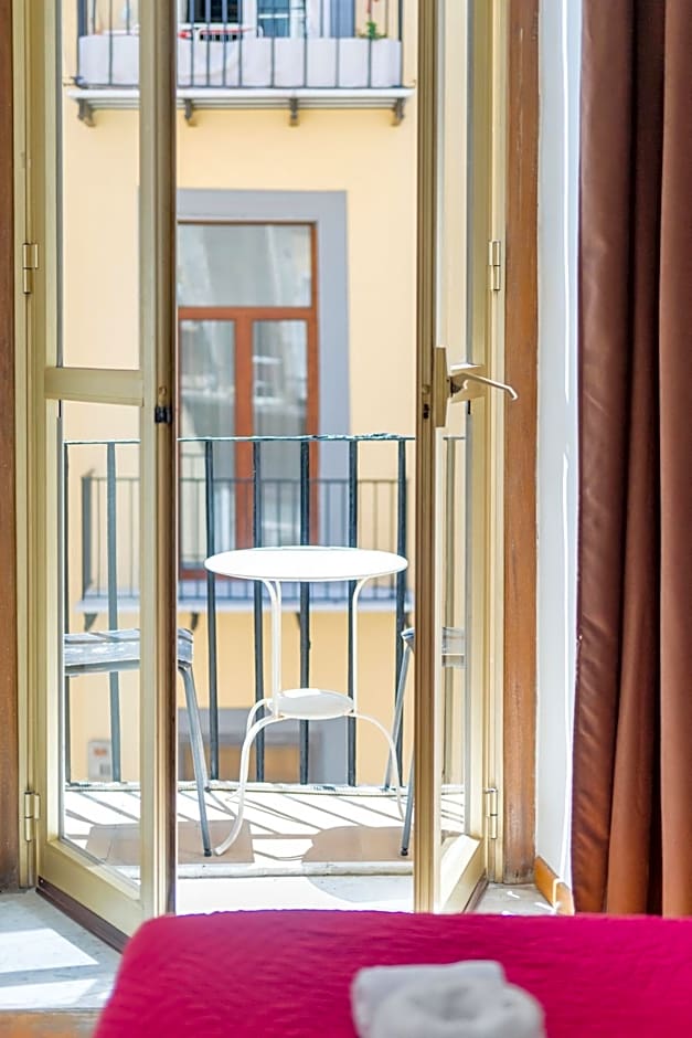 Inside Chiaia Rooms