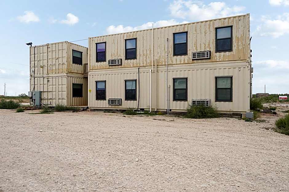 The Resource Inn -Big Lake TX