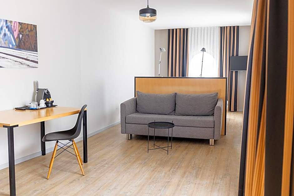 Royal Hotel - Urban Living