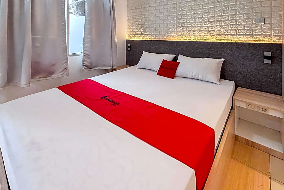 RedDoorz near Alun Alun Subang 2