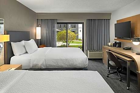 Queen Room with Two Queen Beds and Roll-in Shower - Mobility and Hearing Accessible