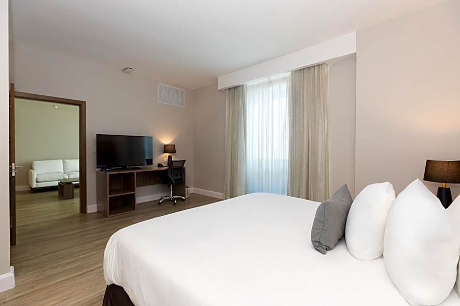Victoria Hotel and Suites Panama