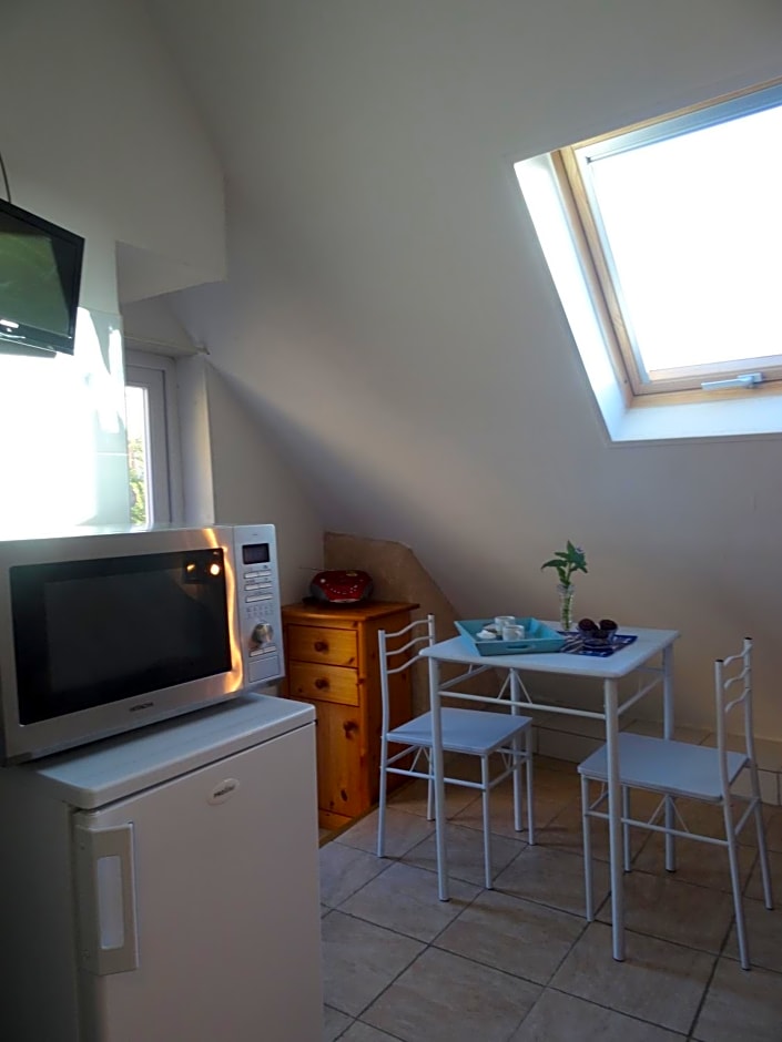 Studio "LA MEDINA", PISCINE jusqu'au 15 septembre, JARDIN BOTANIQUE, COMMERCES &MER