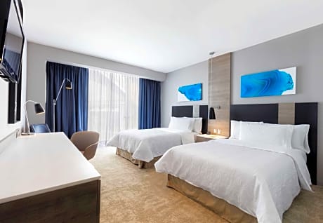 2 Double Accessible Room with Roll In Shower