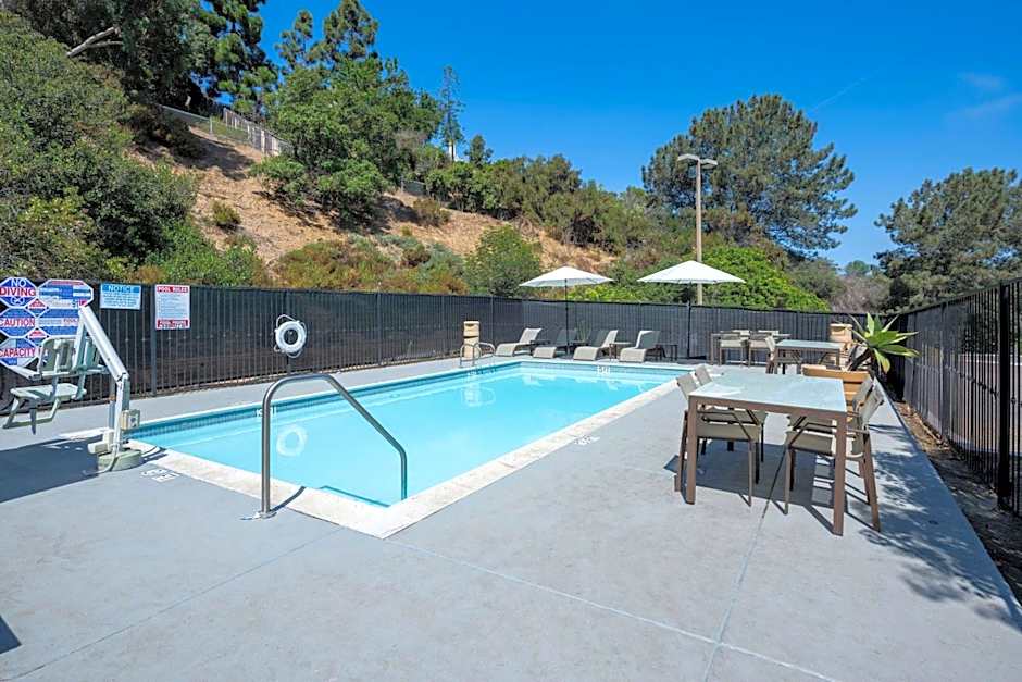 Days Inn by Wyndham Encinitas Moonlight Beach