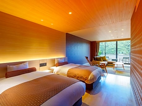 Premium Quadruple Room