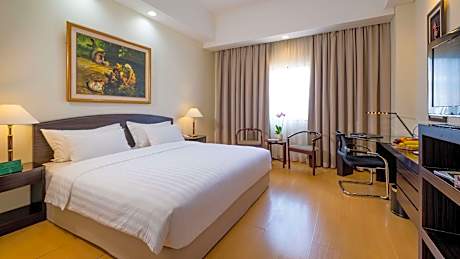 Deluxe Club King Room