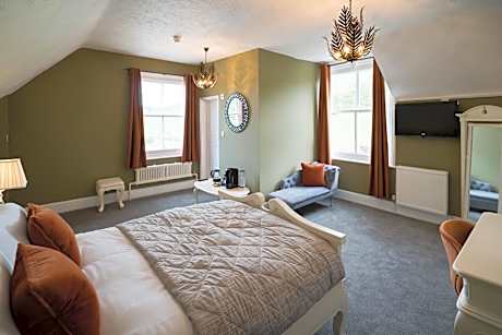 Junior Suite with Mountain View