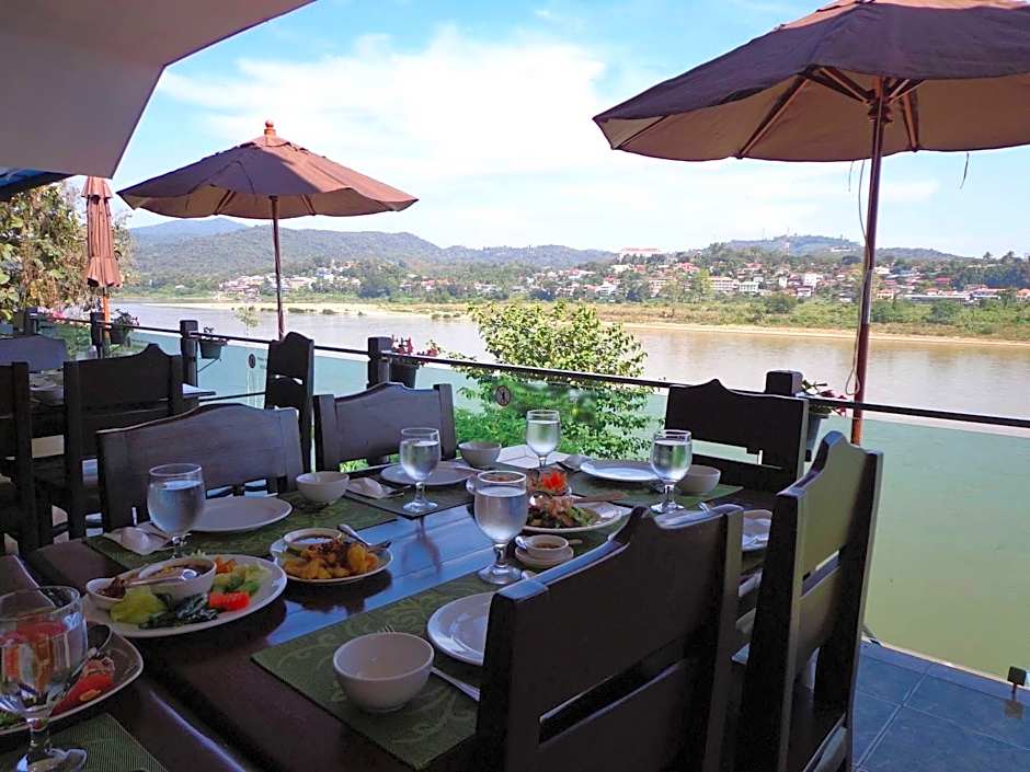 Namkhong Riverside Hotel